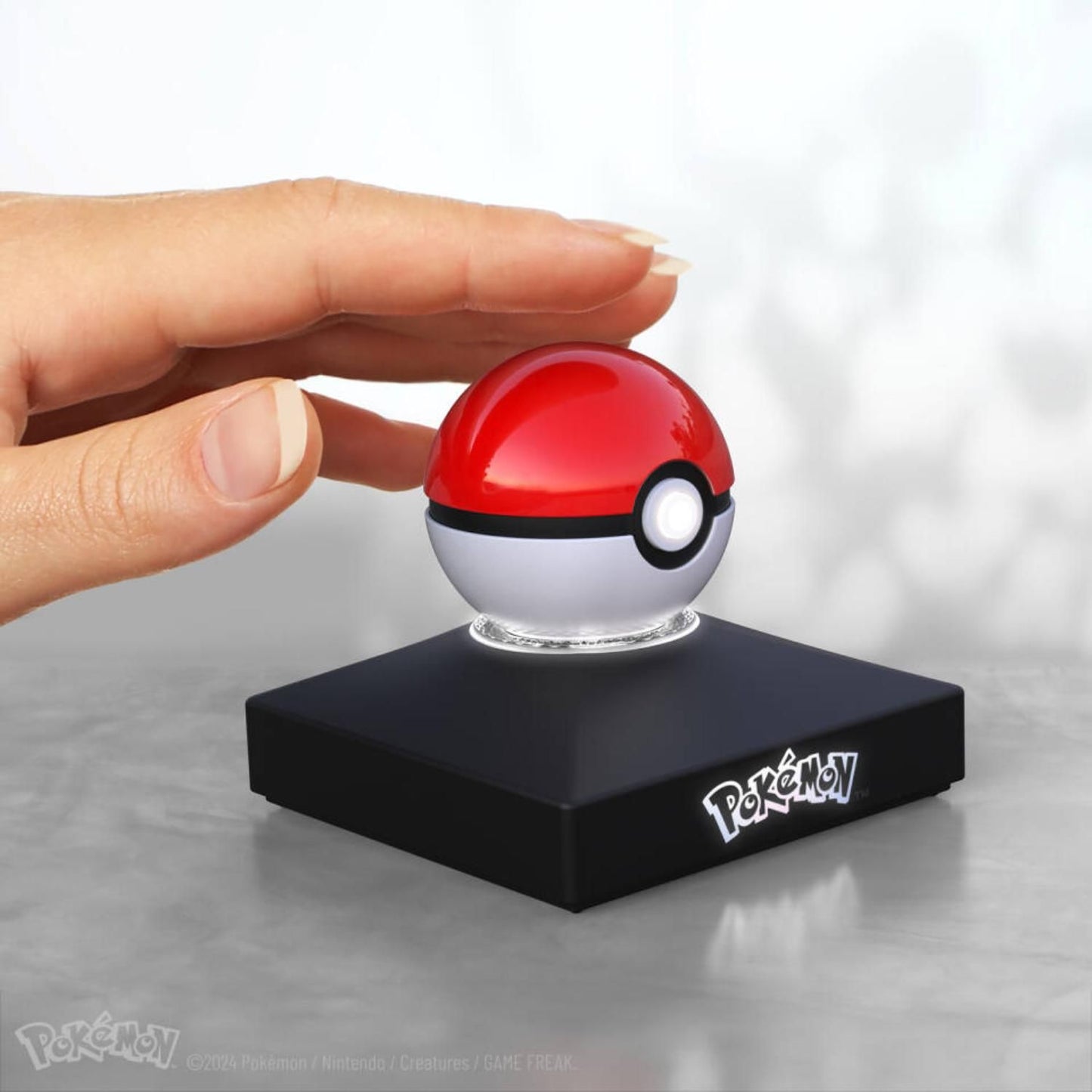 The Wand Company - Pokémon Die-Cast Mini Poké Ball Replica